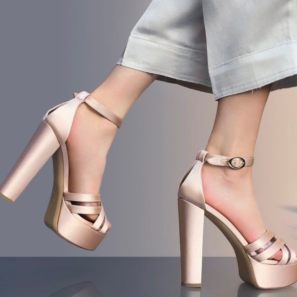 Neil J Rodgers Blush Satin Platform Sofia Sandals - Picture 2 of 8